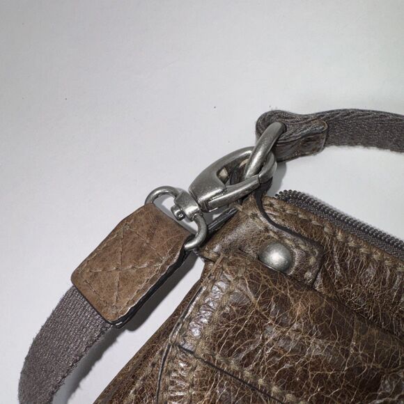 FOSSIL Brown Leather LIZETTE Crossbody Shoulder Small Vintage Distressed Nice - Picture 11 of 11